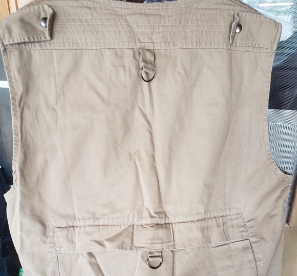 π£π FISHING VEST NWOT π£ - Picture 4 of 15